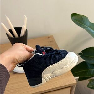 Jordan 12 retro size 6c